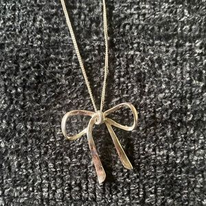 Sterling silver 16 inch bow necklace